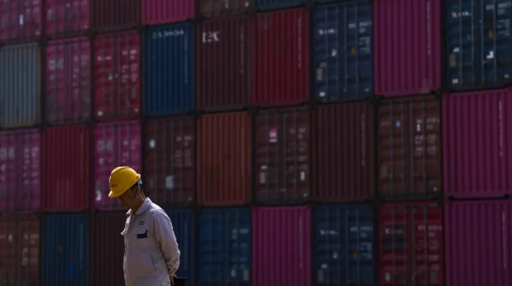 US-China trade deal in doubt after new rift