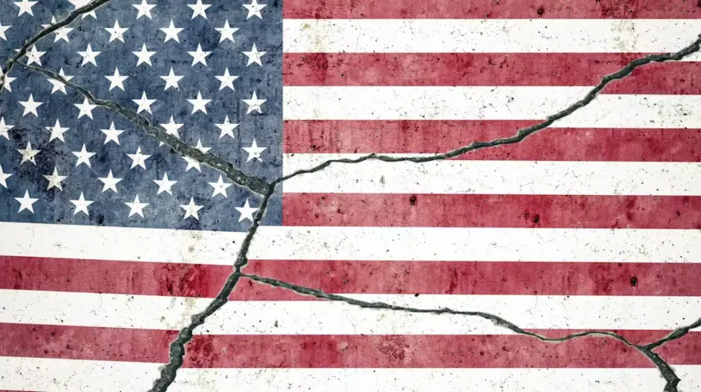 American decline and the shifting patterns in economy and society