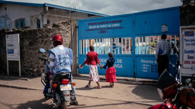 Ebola Outbreak Sparks Global Alarm as U.S. Tightens Entry