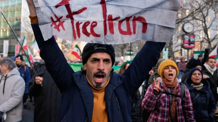 Iran threatens retaliation against US as protest death toll mounts