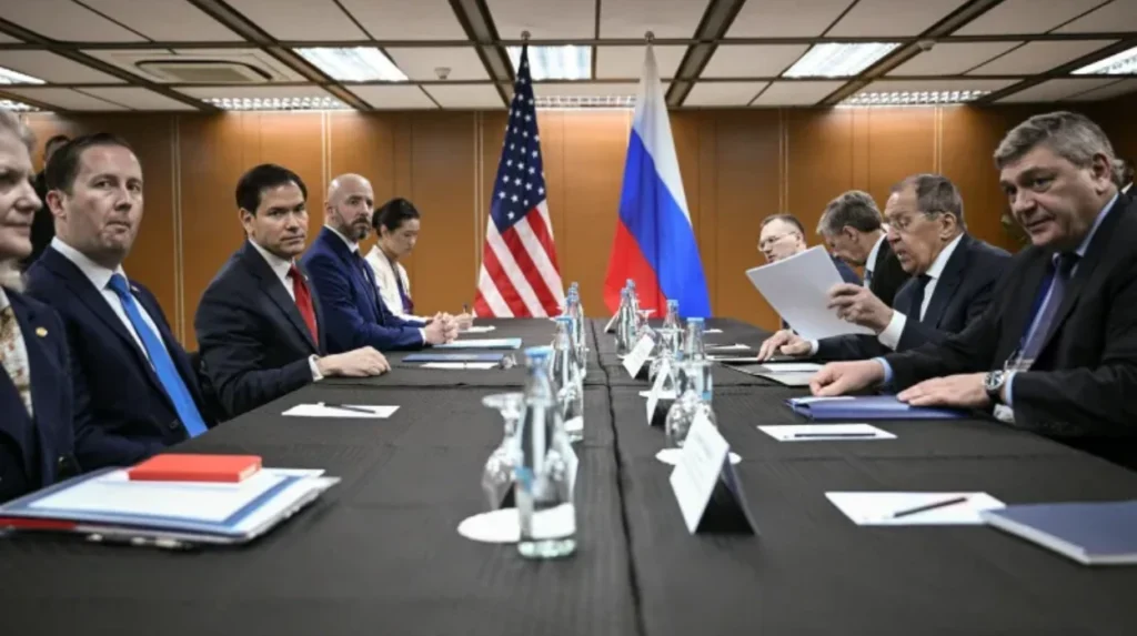 Rubio, Lavrov Discuss Ukraine War in Manila