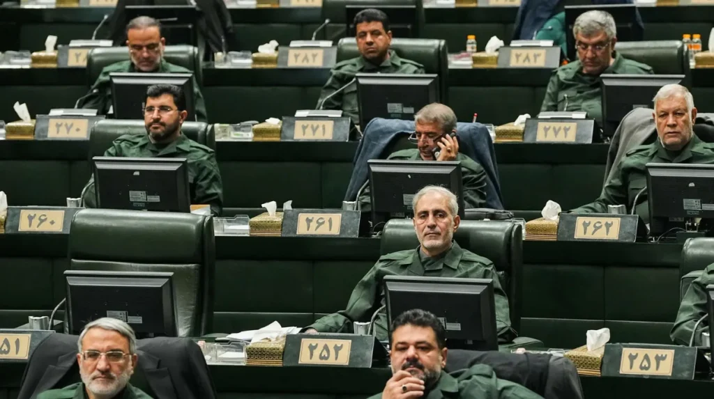 Trump signals diplomatic opening with Iran to avoid military escalation