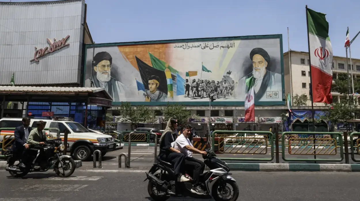 US Forces Intercept Iranian Missiles and Drones Aimed at Strait of Hormuz